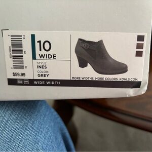 Croft & Barrow Women's Black Heeled Boots